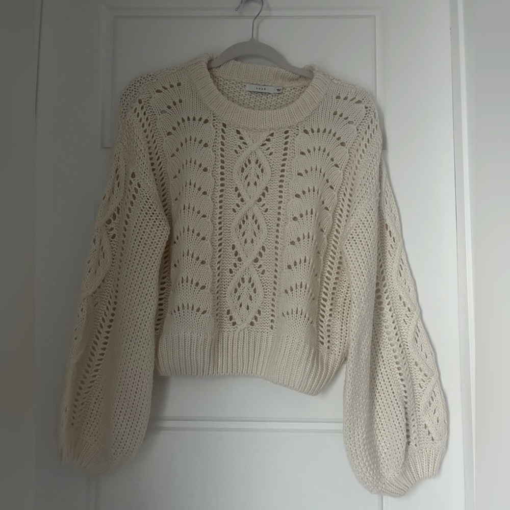 Lush cream sweater, sz M